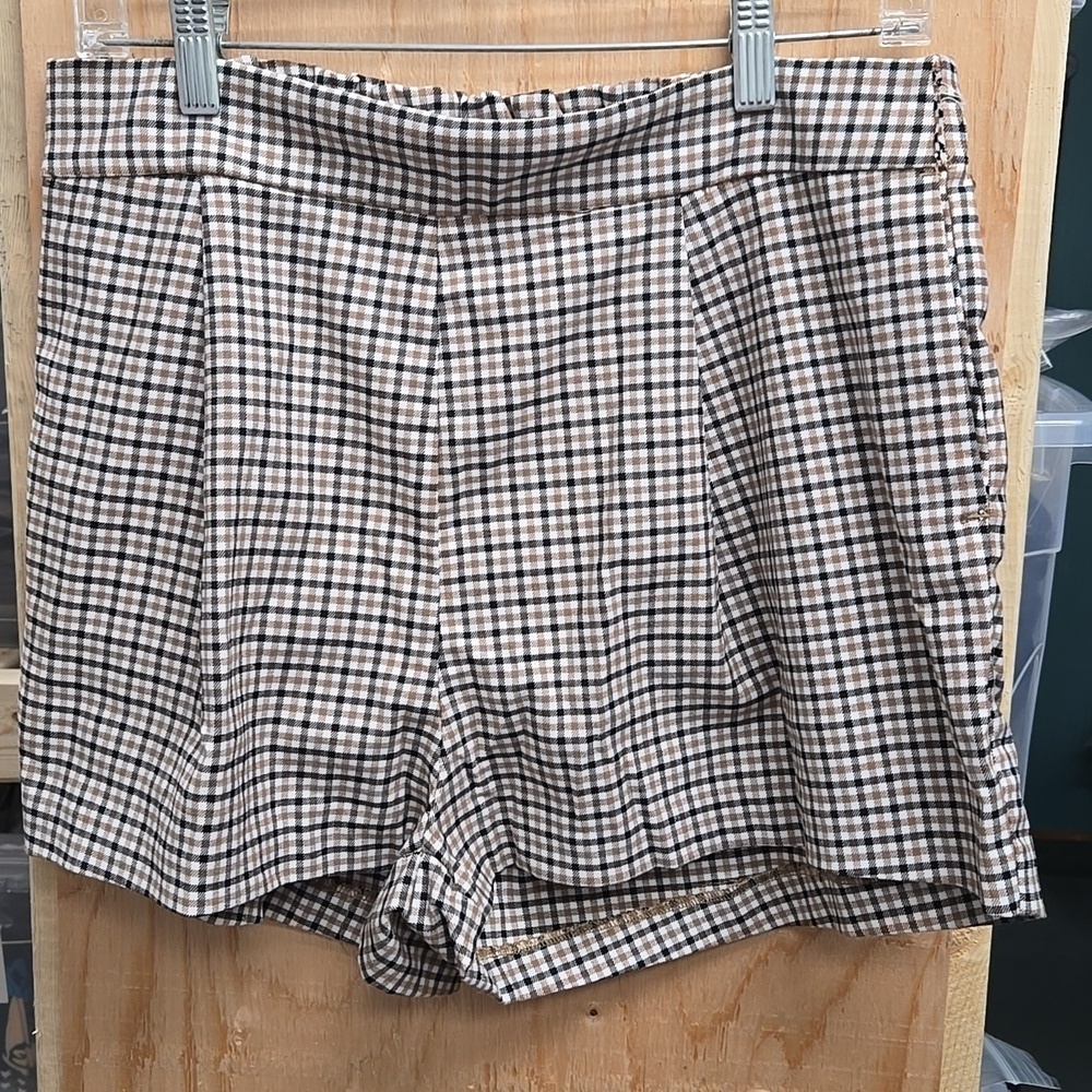 H&M Size 10 Gingham High Waisted Shorts